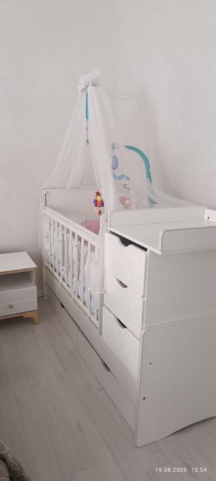 Продам детскую кроватку