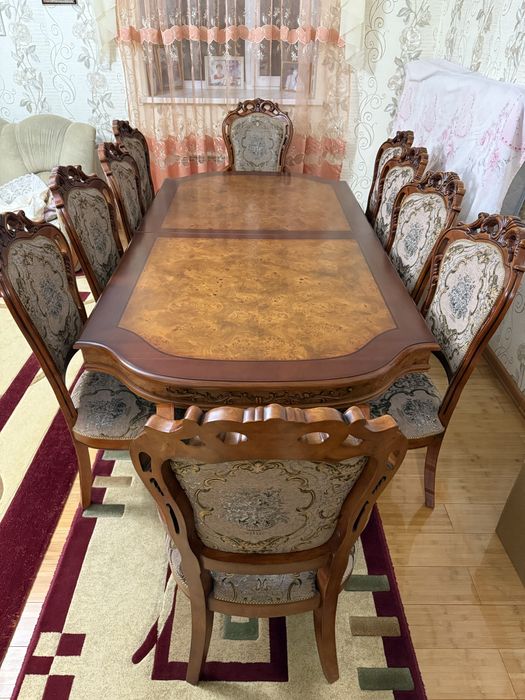 Обеденый стол со стульями (раздвижной)