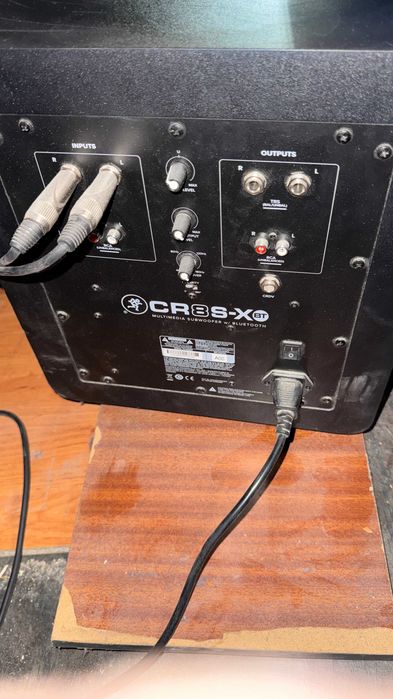 Субуфер Mackie CR8S-XBT (8") с Bluetooth