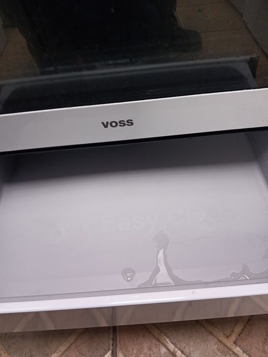 Като нова свободно стояща печка с керамичен плот Voss 2години гаранция