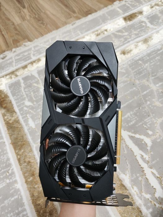 Продам видеокарту GTX 1660 Ti Gigabyte