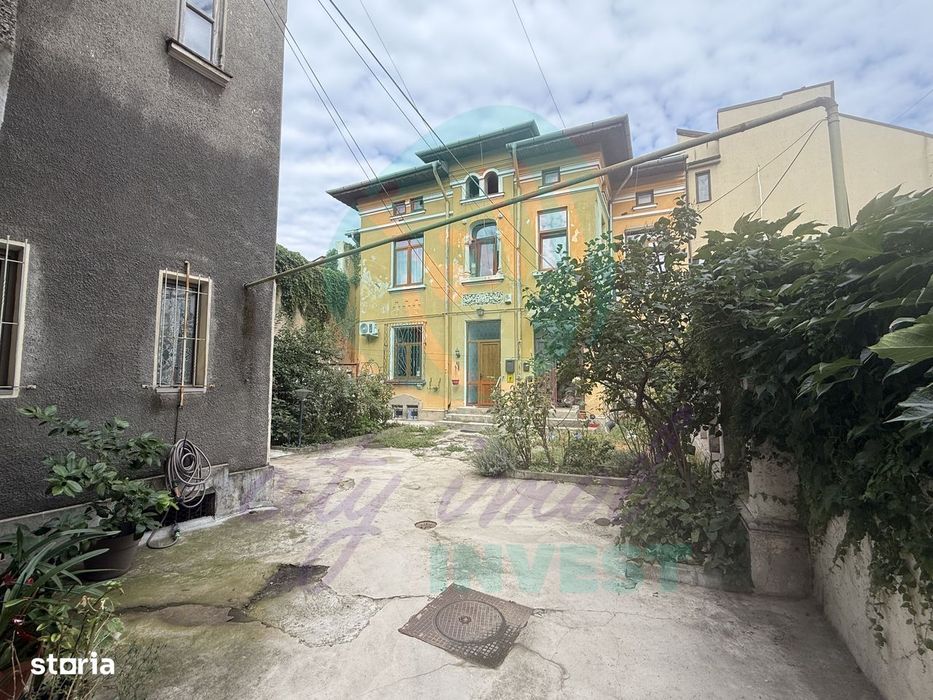 Apartament cochet vila edificata in perioada interbelica