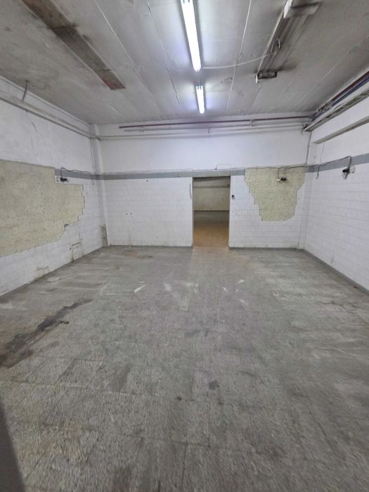 Дава се под наем Промишлена сграда в София, Военна рампа - 235 кв.м за 800 € - Снимка #10