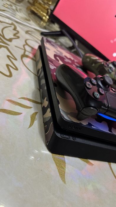 Playstation 4 slim