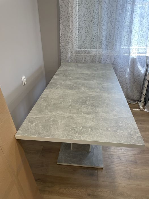 Маса за трапезария/кухня