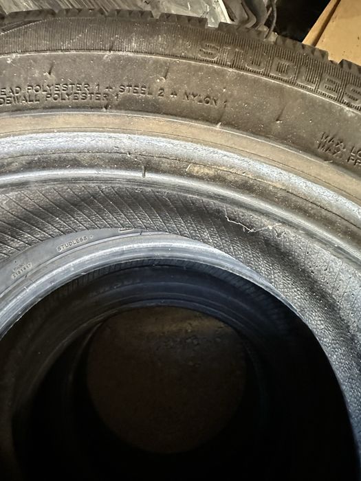 Зимние шины 235/45/18