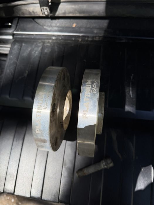 BMW Cross Spoke Style 177 19” – джанти със зимни гуми + фланци и болтове (E70)