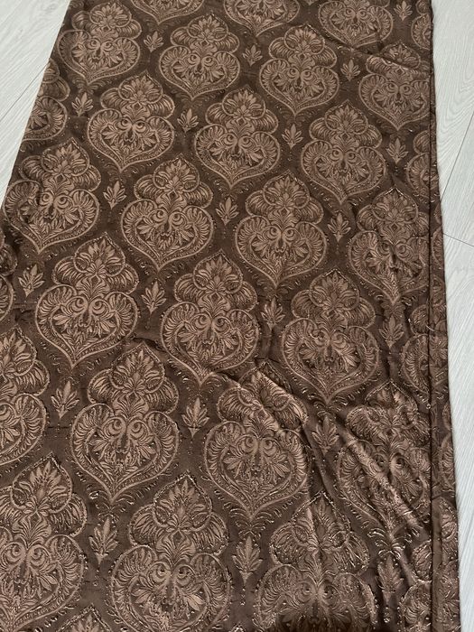 Шторы 2 штуки, коричневые, очень красивые