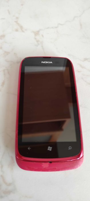Телефон Nokia Lumia 610