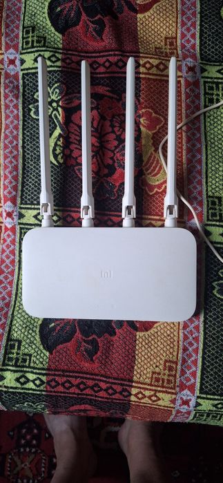 Роутер с 4 антеннами Xiaomi Mi Wi-Fi Router 4C EU - Глобальная