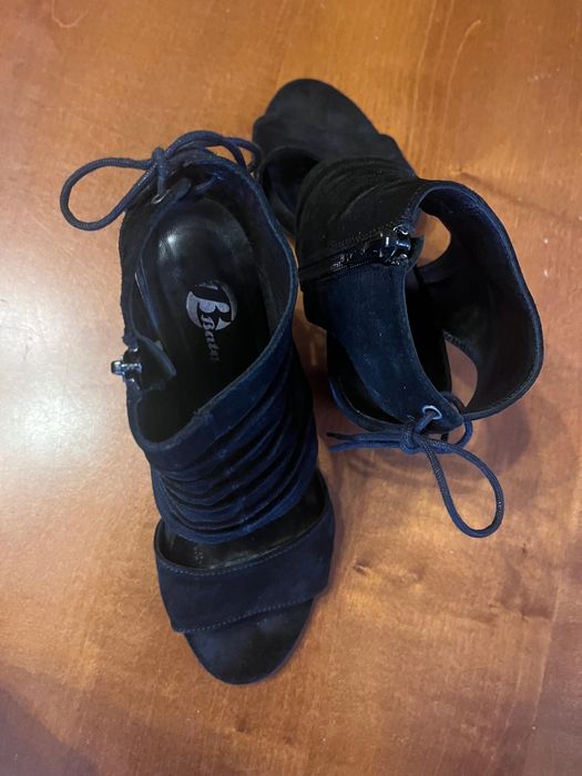 Sandale de culoare neagră, mărimea 36, produs  Batta