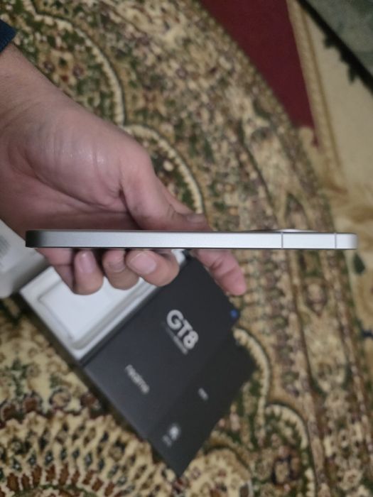 Realme GT8 в наличии