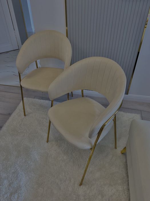 Шикарные стулья в виде кресло