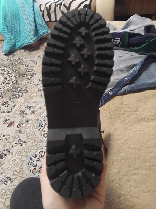 Продам детские сапоги