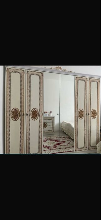 Продам спальный гарнитур