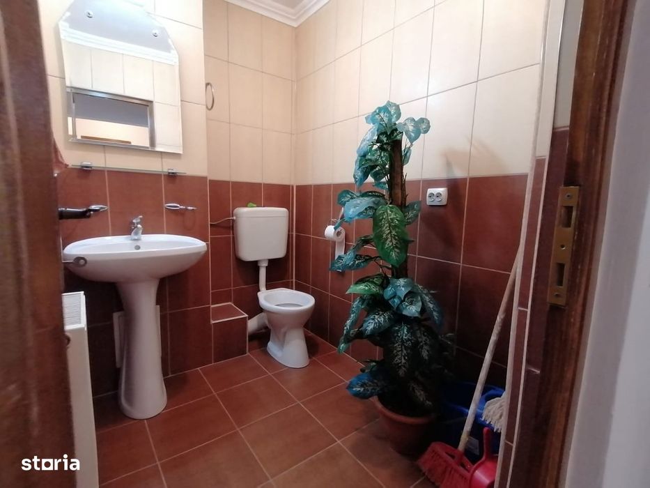 Apartament 3 camere, etaj 2, Jocului