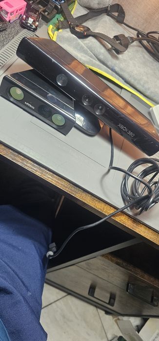 Vând camera kinect xbox 360 plus adaptor zoom nyko
