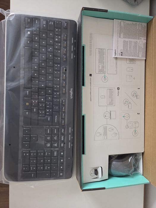 Logitech MK520 Безжична Френска клавиатура без мишка