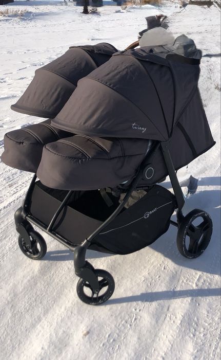 Коляска для двойни