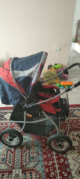 Коляска детская .