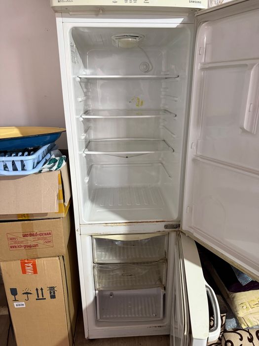 Продам холодильник