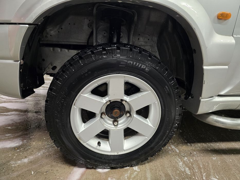 Jante si anvelope  215  65 r16 Suzuki