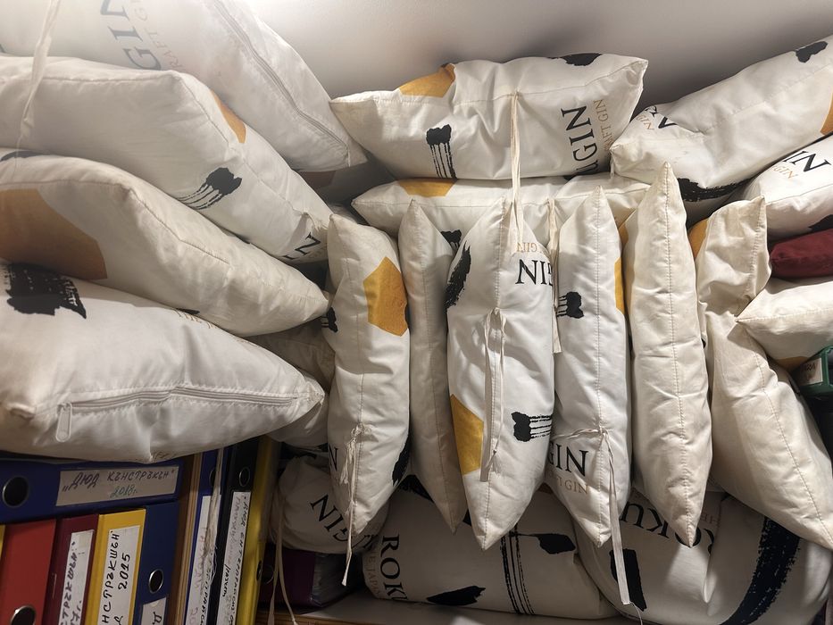 Възглавници року джин