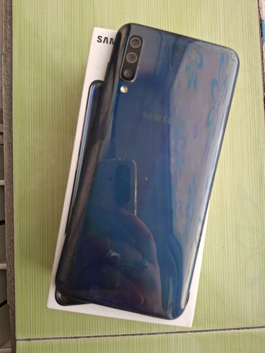 телефон Samsung a50