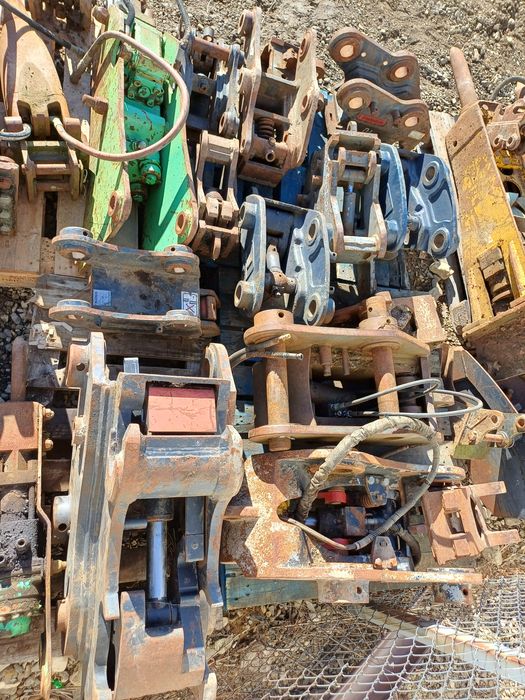 Picoane pentru excavator cuplari rapide furci