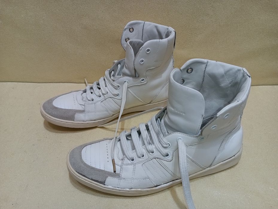 Hugo Boss кожени N 43 - 25 лв