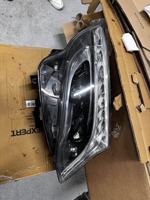 Far dreapta full led mercedes vito.viano.w447.cod:a4479069800.