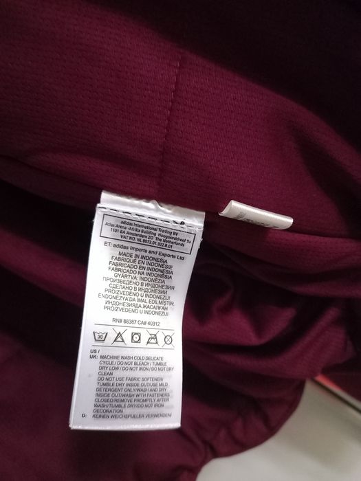 Geacă Adidas cu fermoar