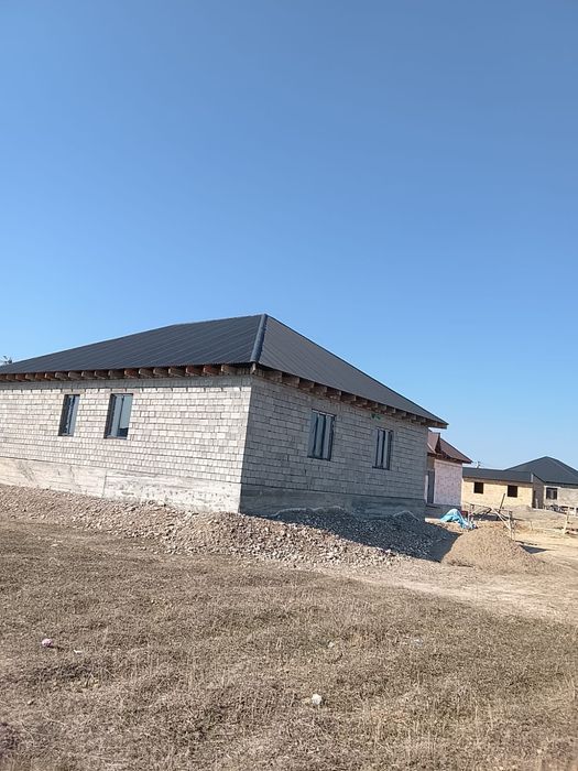 Үй сатылады үлкен отбасыға қолайлы