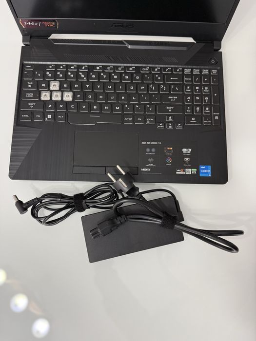 Laptop gaming Asus TUF F15, Intel i5, RTX 3050 Ti, 16GB, 144Hz, 512GB