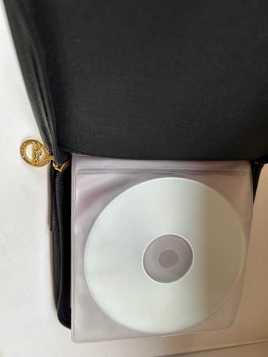 Калъф за дискове на луксозната марка Longchamp, Франция