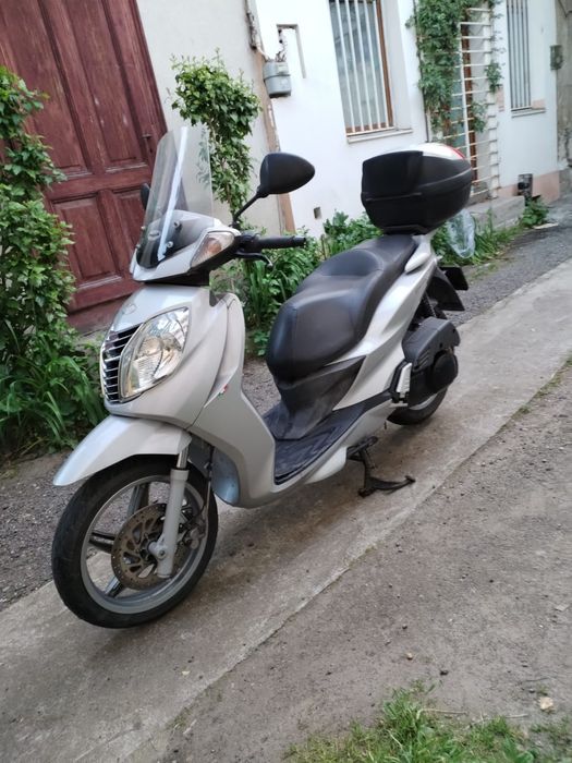 Maxiscuter scuter Malaguti Password 250 ( Yamaha)
