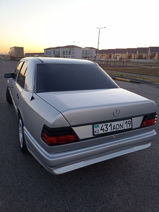 Мерседес 124_2.3_1991г.мех