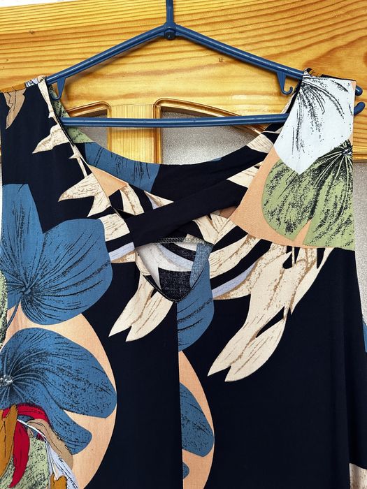 Платья новые не ношены