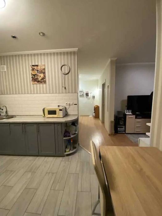 Дава се под наем Двустаен апартамент в София, Зона Б-18 - 55 кв.м за 548.25 € - Снимка #1