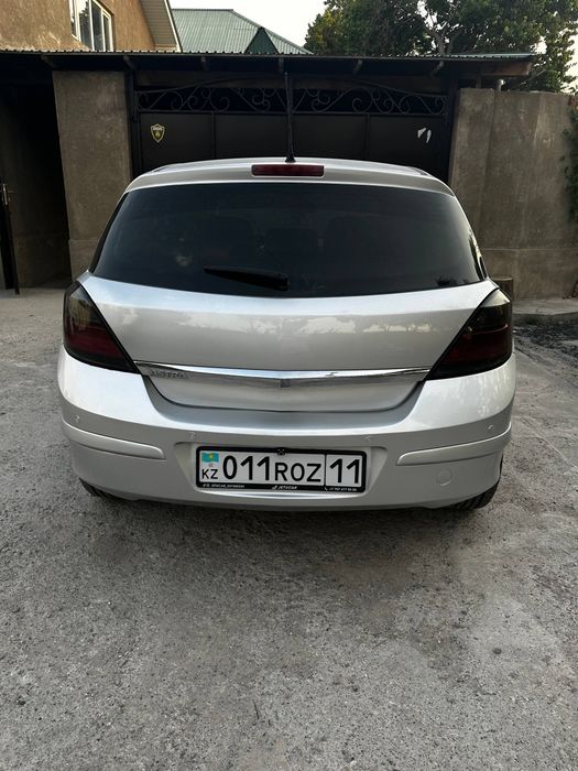 Opel Astra H 2006 год