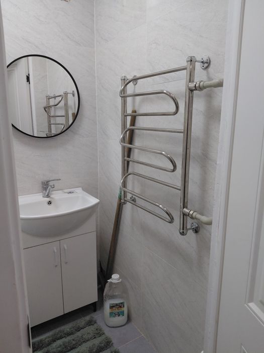 Продам 3 комн 6 мкр 4 эт