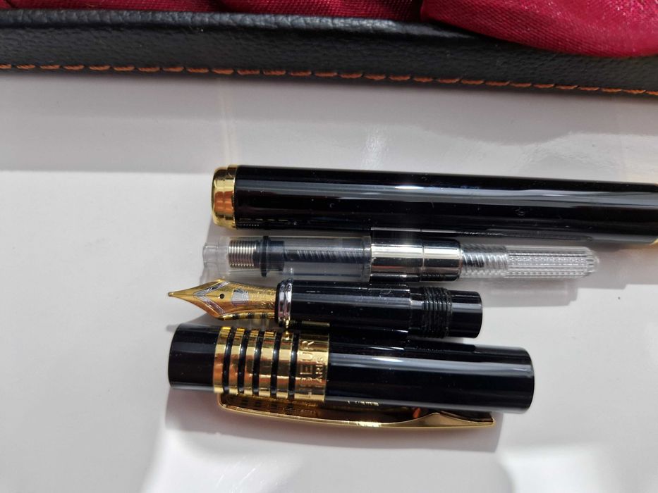 Stilou Liseur Negru 905