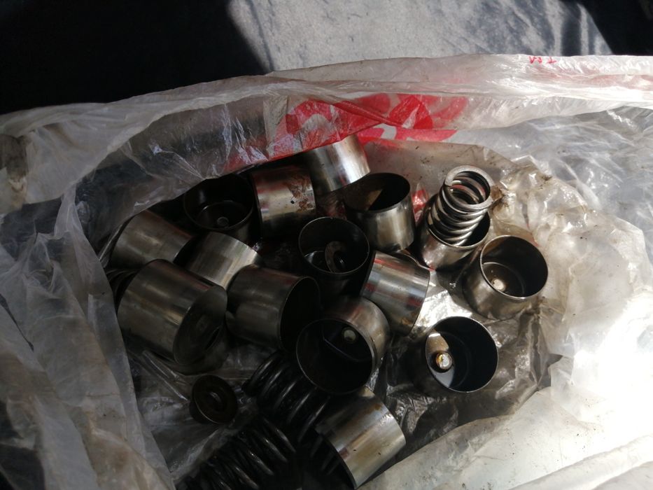 Продам распредвал с муфтой vvti " Camry 40 "