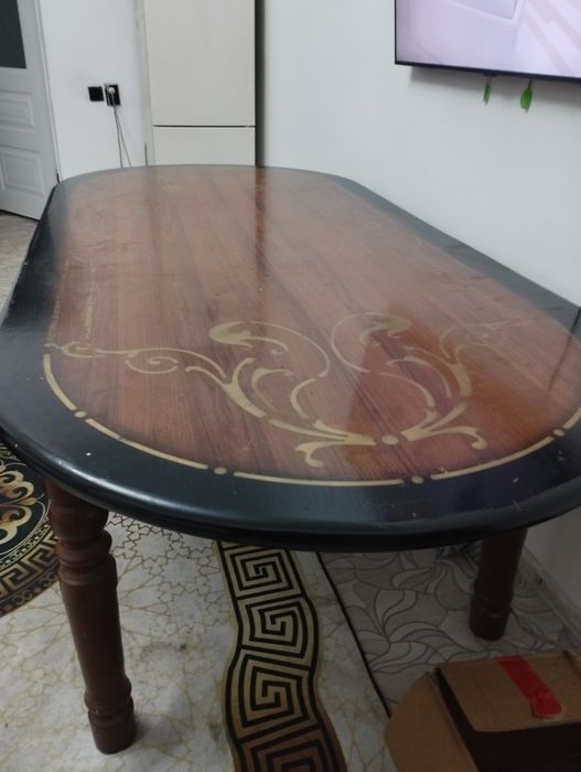 Стол деревянный гостевой