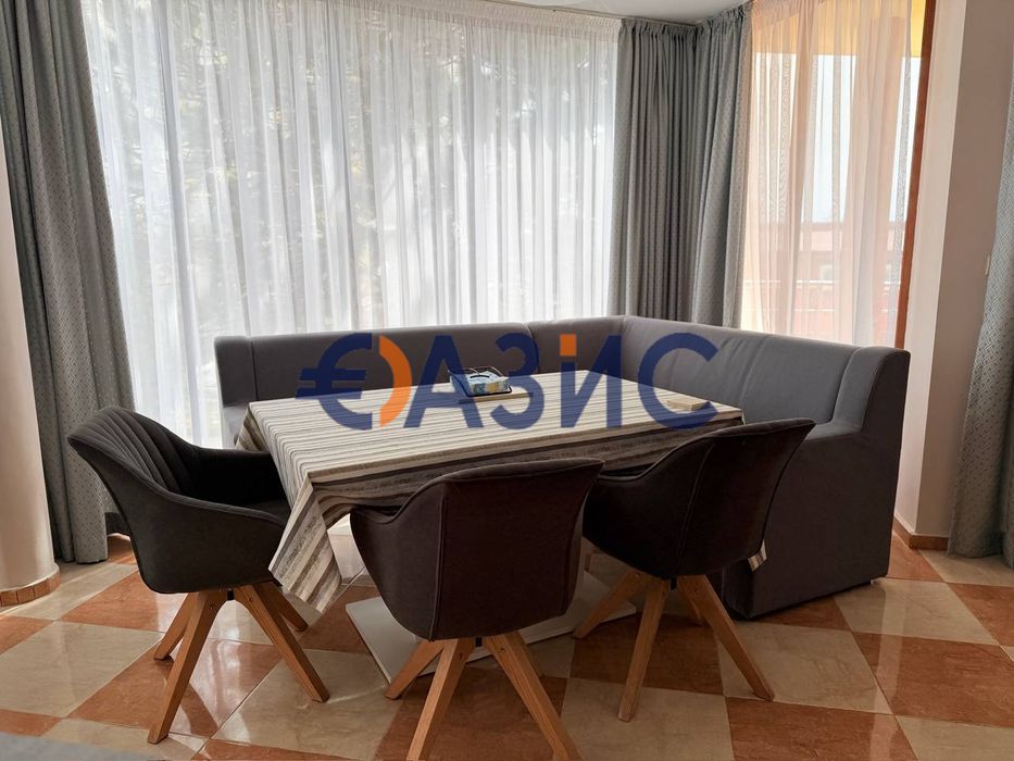 Апартамент с 3 спални в жилищна сграда, Свети Влас, България, 146 кв.