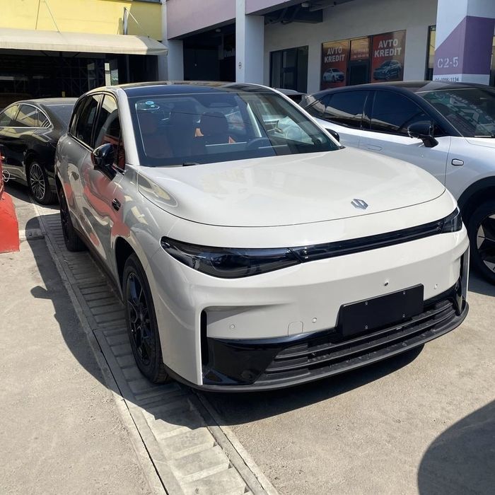 Leapmotor C10 гибрид 2025 год