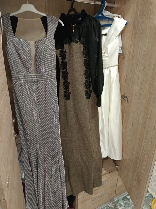 Продам платье размер S