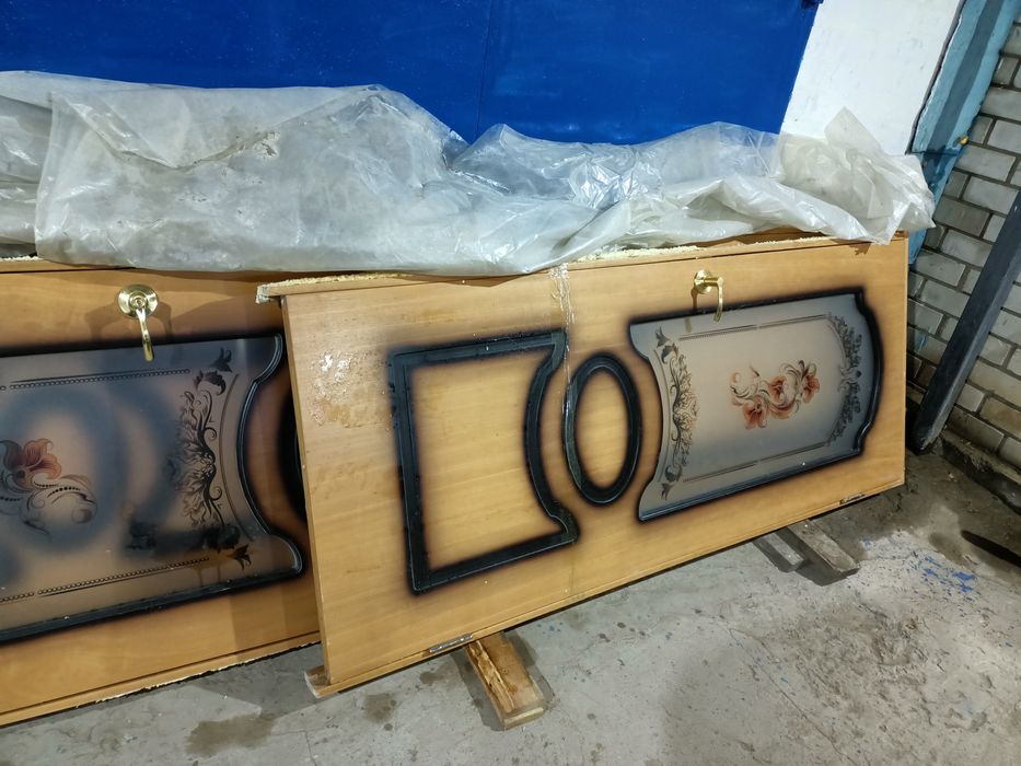 Продам двери деревянные!