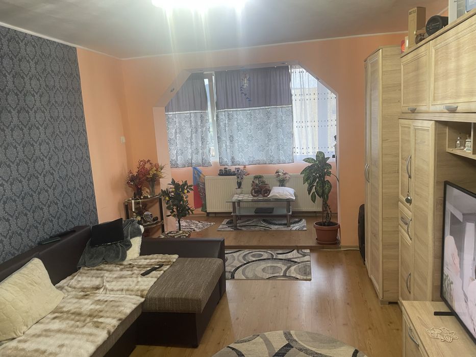 Apartament două camere,zona Tudor
