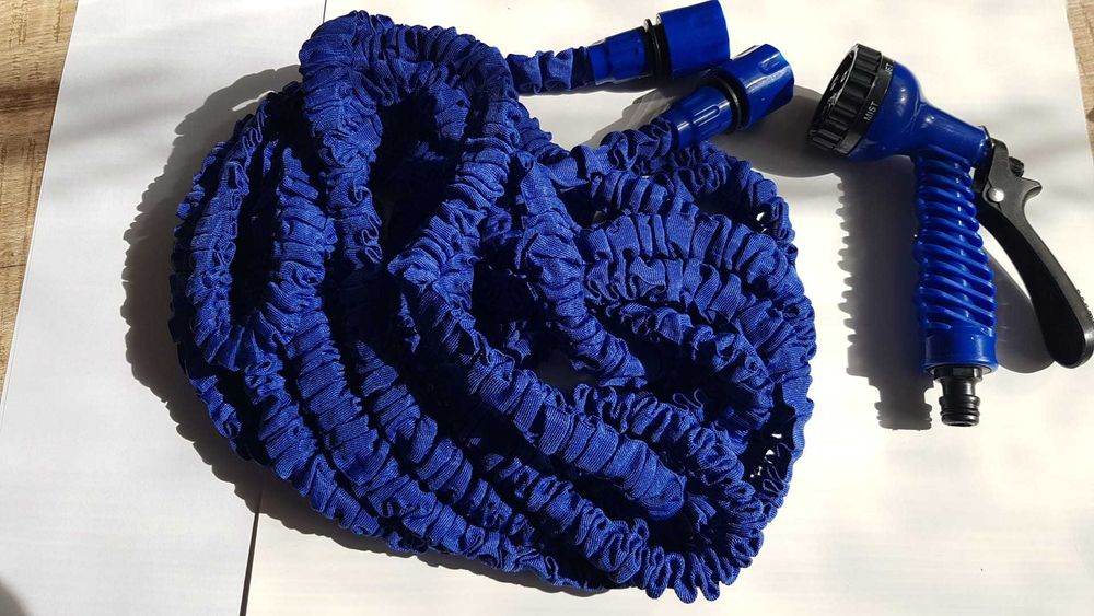 Furtun pt udat gradina De la 7 ml extensibil la 22 ml. Include cap de udare si mufa racord 1/2